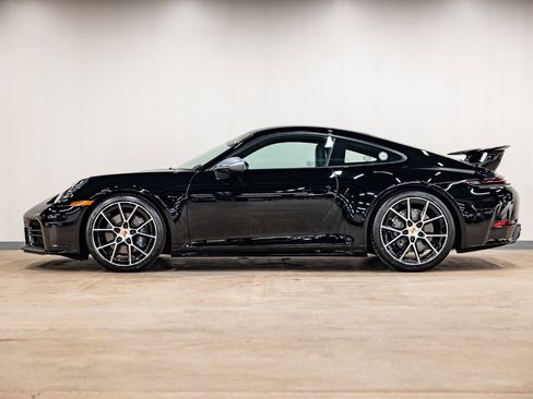 Used 2026 Porsche 911 Carrera T image 17