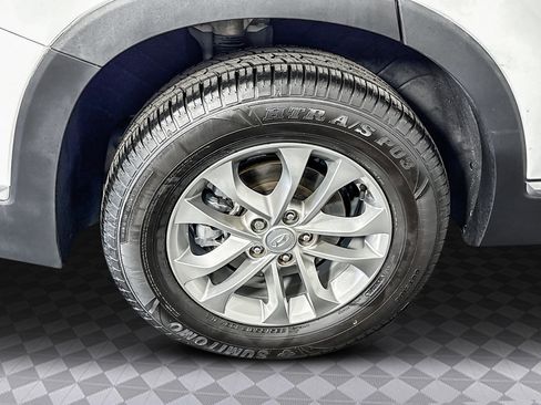 Used 2019 Hyundai Santa Fe SE image 32