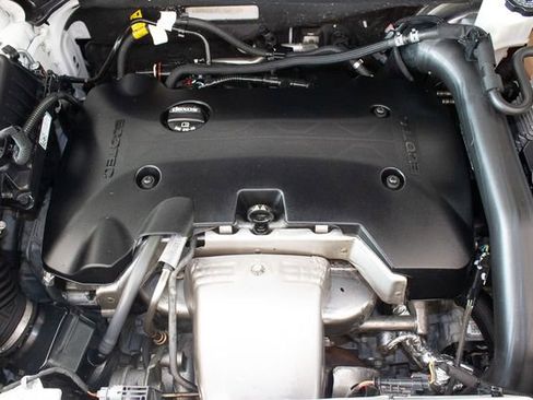 Used 2020 Chevrolet Equinox Premier image 3