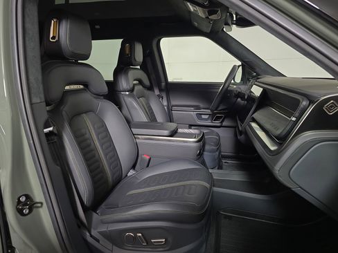 Used 2022 Rivian R1S Launch Edition image 24