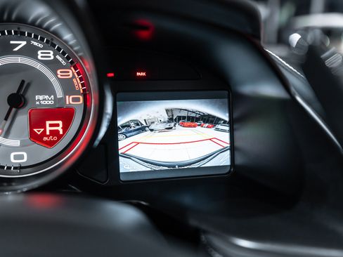 Used 2023 Ferrari 812 GTS RWD image 16