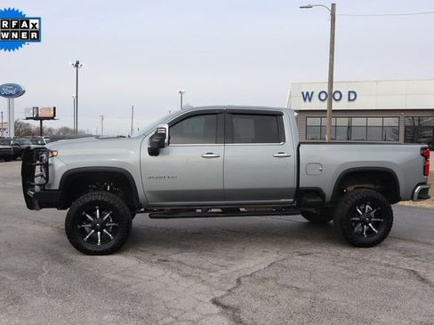 Used 2025 Chevrolet Silverado 2500 LTZ w/ LTZ Convenience Package image 3