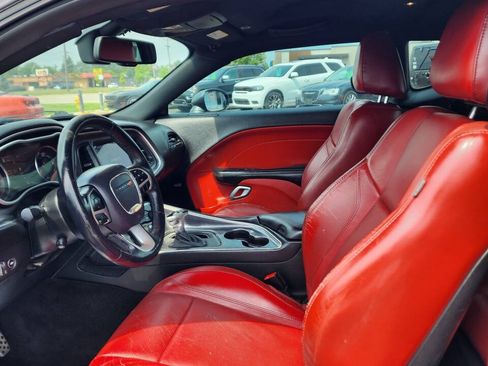 Used 2017 Dodge Challenger SXT Plus RWD image 18