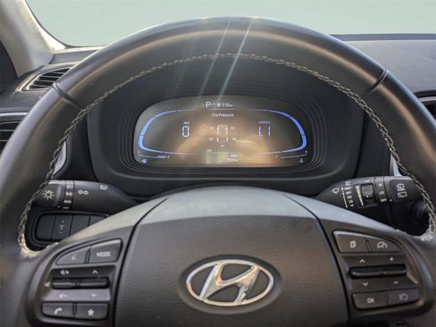 Certified 2024 Hyundai Venue SEL image 36