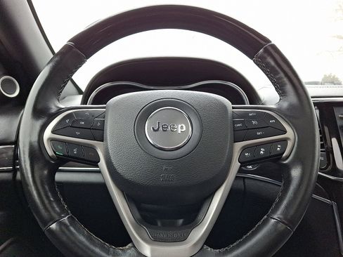 Used 2020 Jeep Grand Cherokee Overland image 21