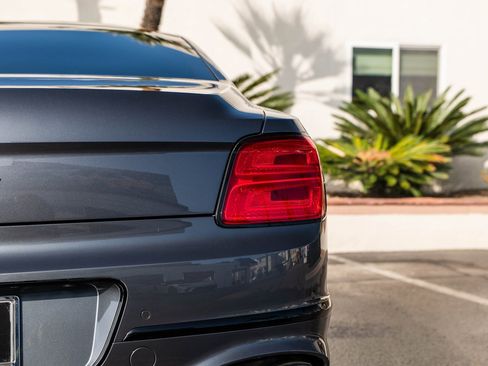 Used 2024 Bentley Flying Spur S V8 image 16