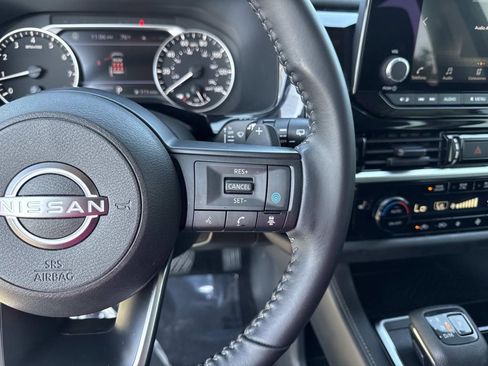 Certified 2024 Nissan Pathfinder SV image 31