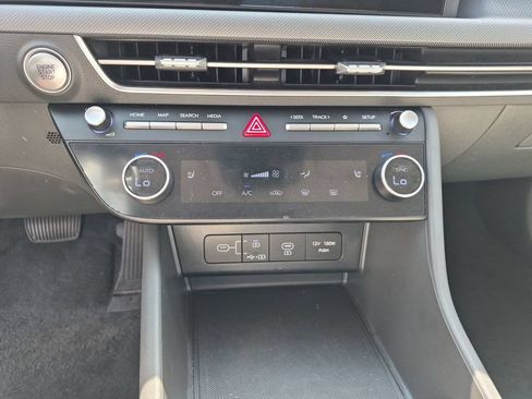 Used 2025 Hyundai Sonata SEL FWD image 25