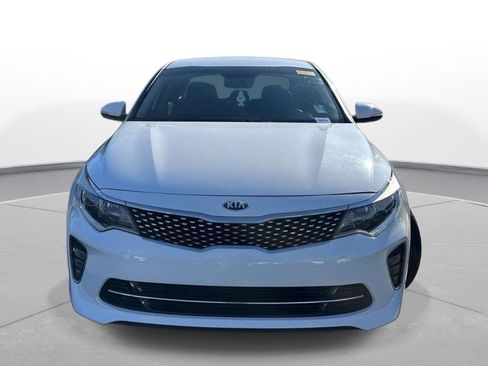Used 2018 Kia Optima S image 3