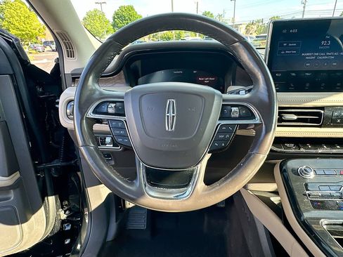 Certified 2023 Lincoln Nautilus Reserve w/ Monochromatic Package AWD/4WD image 18