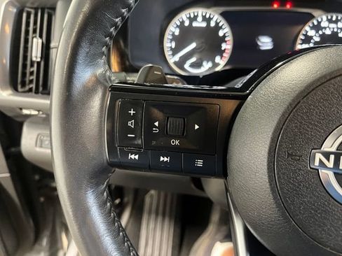 Used 2022 Nissan Pathfinder SL AWD/4WD image 25