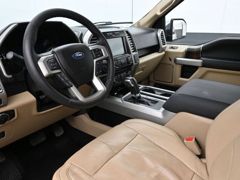 Used 2016 Ford F150 Lariat AWD/4WD image 9
