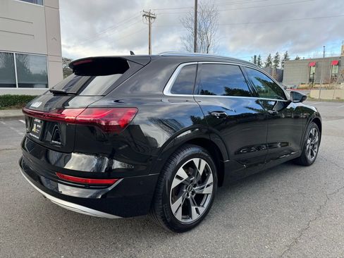 Used 2021 Audi e-tron Premium Plus w/ Premium Plus Package image 11