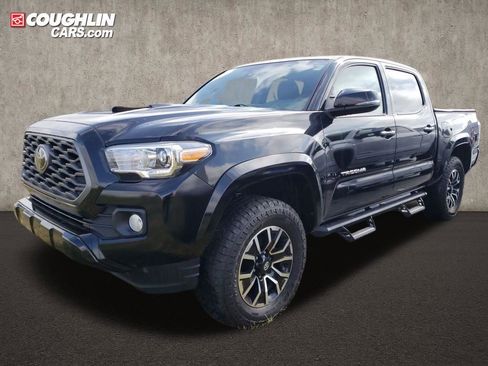 Used 2023 Toyota Tacoma TRD Sport image 2