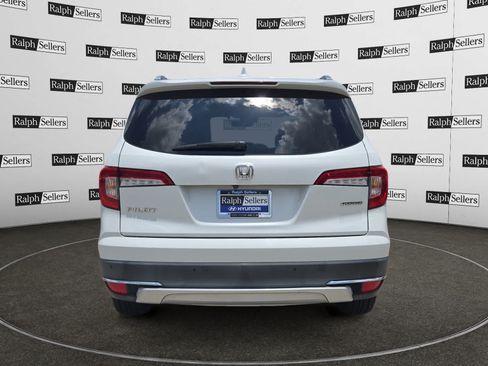 Used 2020 Honda Pilot Touring image 5