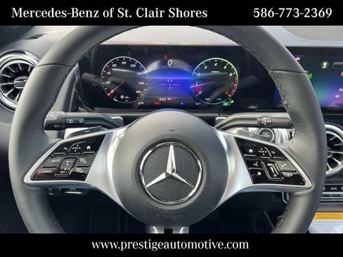 Used 2026 Mercedes-Benz GLB 250 4MATIC image 26