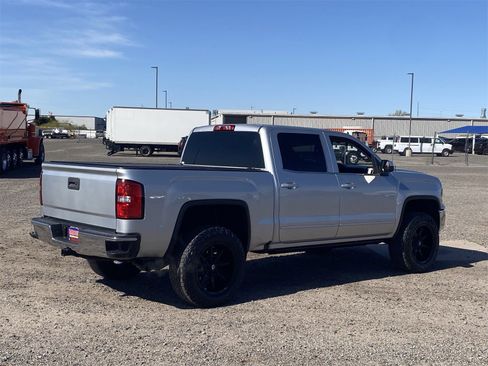 Used 2018 GMC Sierra 1500 SLE w/ SLE Value Package image 6