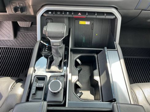 Used 2023 Toyota Sequoia Platinum AWD/4WD image 20