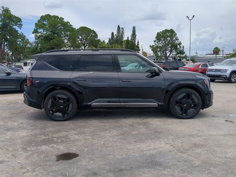 New 2026 Kia EV9 GT-Line image 9