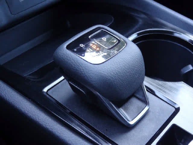 Used 2025 Nissan Rogue SV FWD image 12