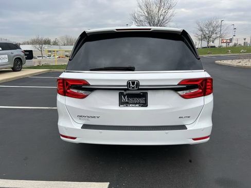 Used 2024 Honda Odyssey Elite image 4