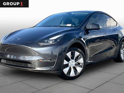 Used 2024 Tesla Model Y 2WD