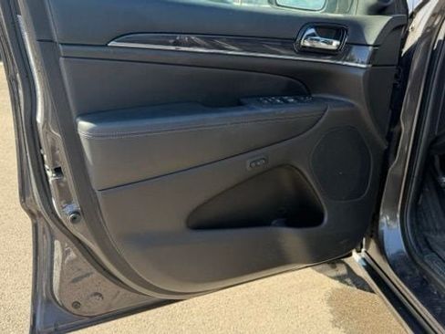 Used 2021 Jeep Grand Cherokee Overland AWD/4WD image 16