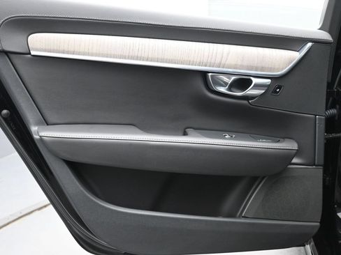 Used 2023 Volvo S90 B6 Ultimate w/ Protection Package Premier AWD/4WD image 19