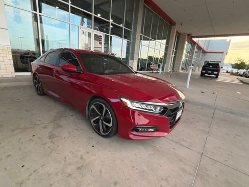 Used 2018 Honda Accord Sport image 11