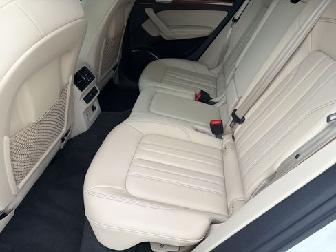 Used 2022 Audi Q5 2.0T Premium Plus AWD/4WD image 21
