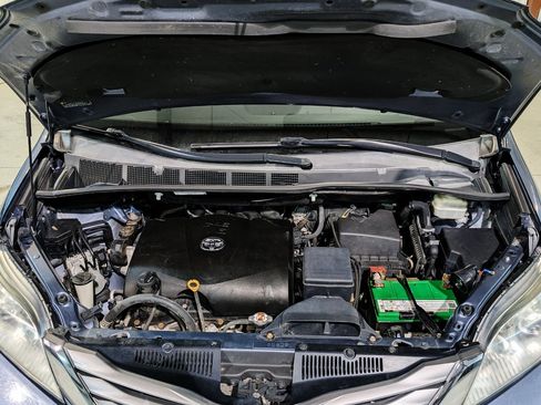 Used 2017 Toyota Sienna FWD image 55