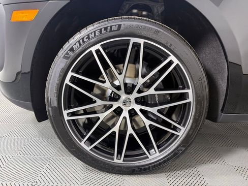 New 2026 Porsche Macan AWD/4WD image 11