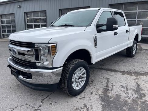 Used 2018 Ford F250 XLT image 3