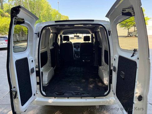 Used 2019 Nissan NV200 SV w/ Navigation Package image 17