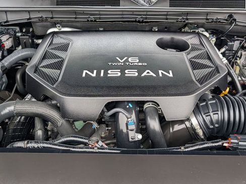 Used 2025 Nissan Armada Platinum image 57