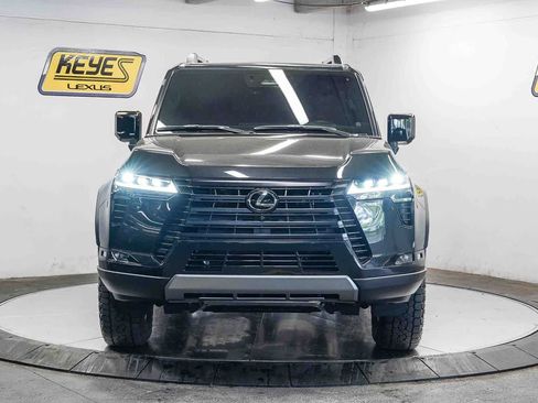 Used 2026 Lexus GX 550 AWD/4WD image 6