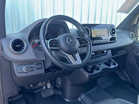 Used 2023 Mercedes-Benz Sprinter 2500 image 13