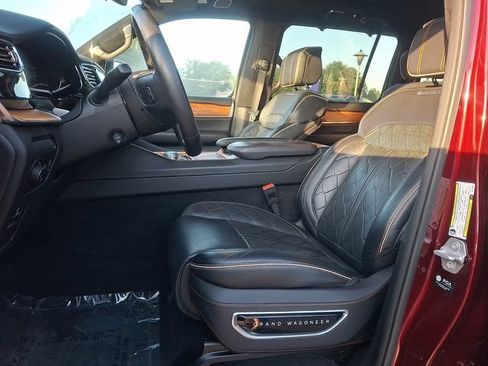 Used 2024 Jeep Grand Wagoneer L Series III AWD/4WD image 13