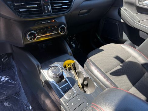 Certified 2025 Ford Escape ST-Line FWD image 13