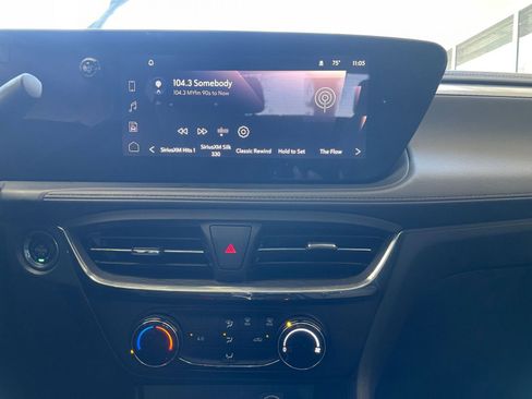 Used 2025 Buick Encore GX Preferred image 17