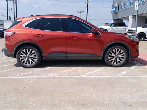 Used 2020 Ford Escape Titanium AWD/4WD image 6