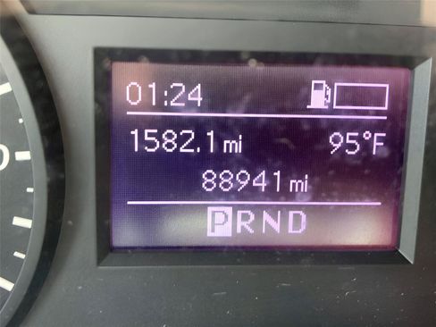 Used 2018 Mercedes-Benz Metris image 3