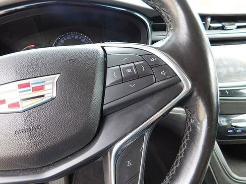 Used 2019 Cadillac XT5 Premium Luxury image 24