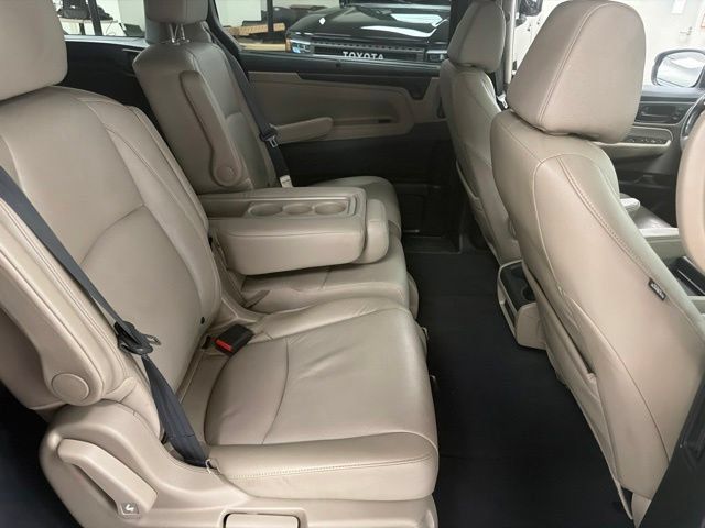 Used 2018 Honda Odyssey EX-L image 12