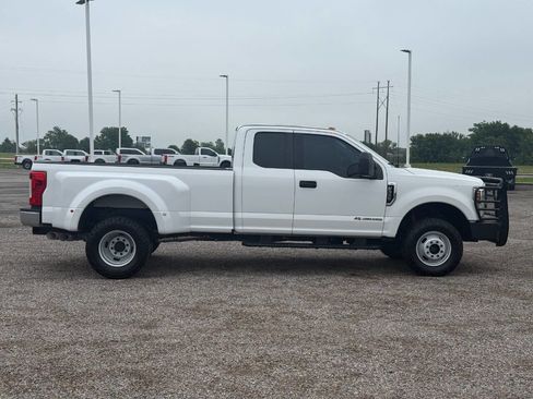 Used 2019 Ford F350 XL AWD/4WD image 4