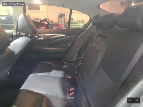 Used 2015 INFINITI Q50 w/ Technology Package RWD image 9
