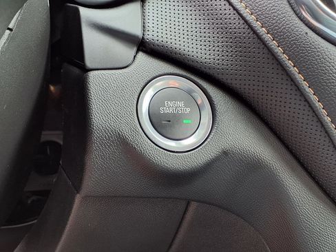 Used 2024 Chevrolet Equinox Premier image 17