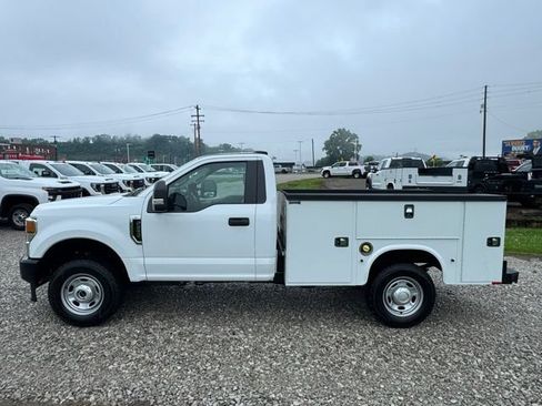 Used 2022 Ford F250 XL w/ Power Equipment Group AWD/4WD image 3