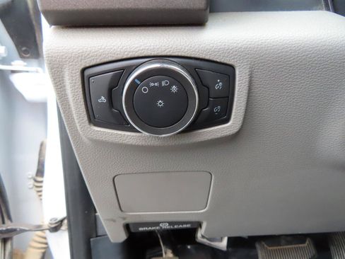 Used 2022 Ford F250 XL w/ Power Equipment Group AWD/4WD image 28