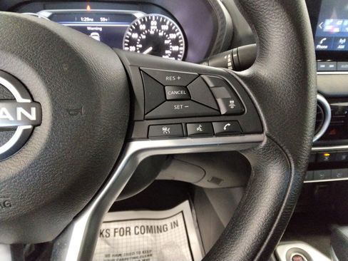 Used 2025 Nissan Sentra SV FWD image 12